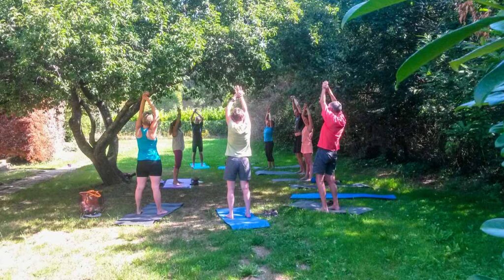 animation yoga camping dordogne