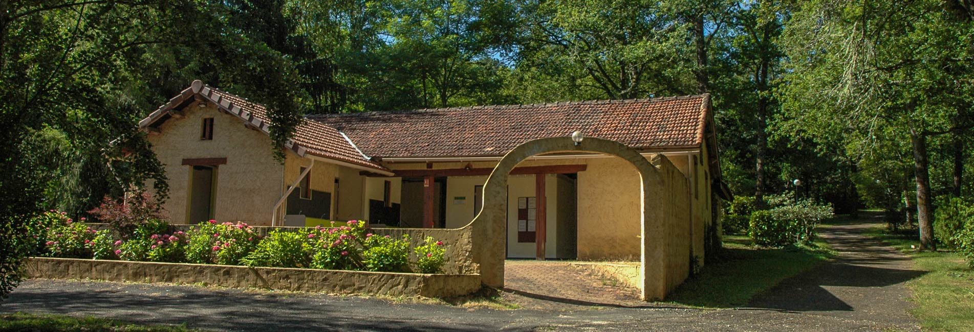 bloc sanitaire camping les pialades dordogne