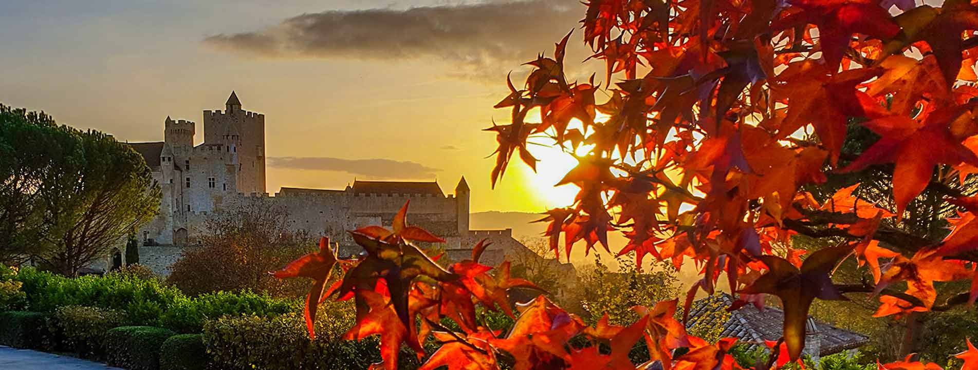 chateau de beynac decor de cinema camping dordogne