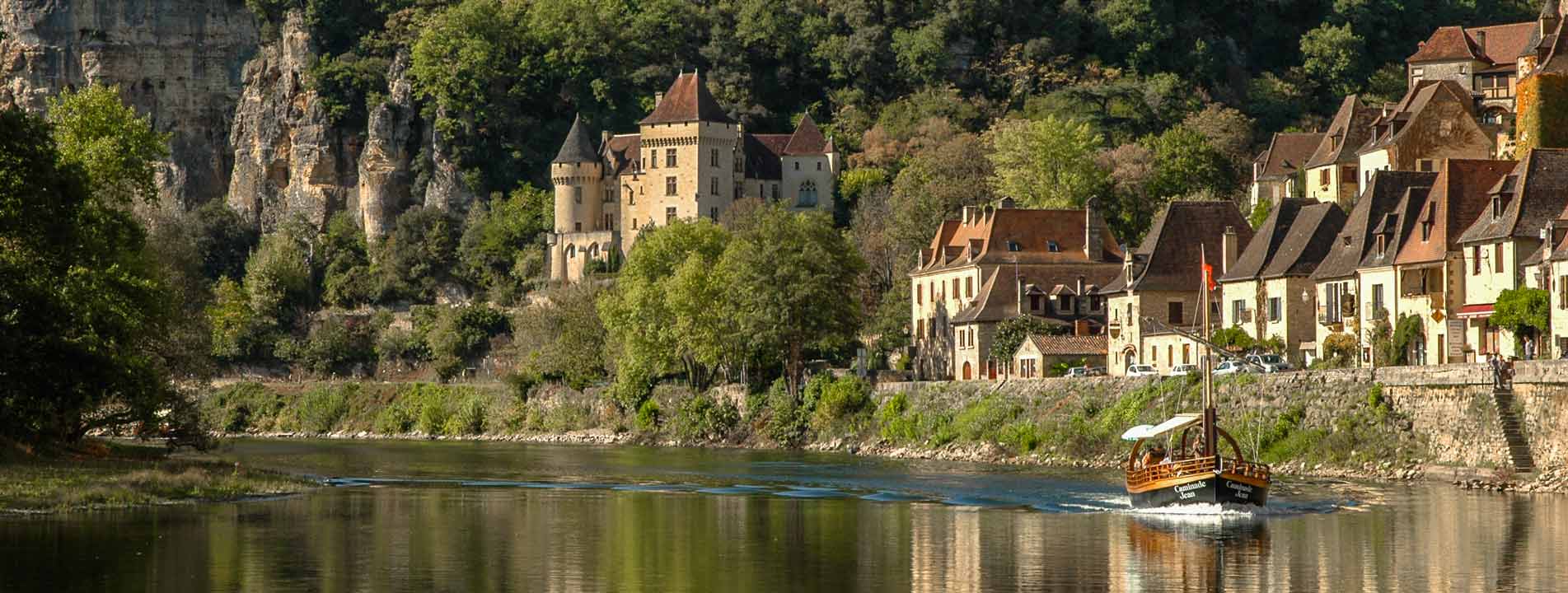 la roque gageac pied-de-falaise-riviere dordogne proche camping les pialades