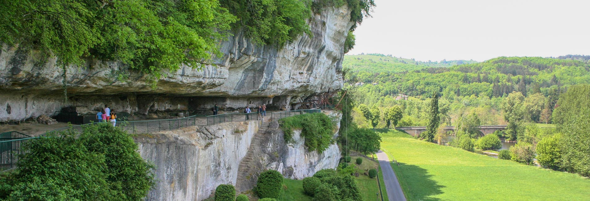 la roque-saint-christophe-proche camping les pialades dordogne