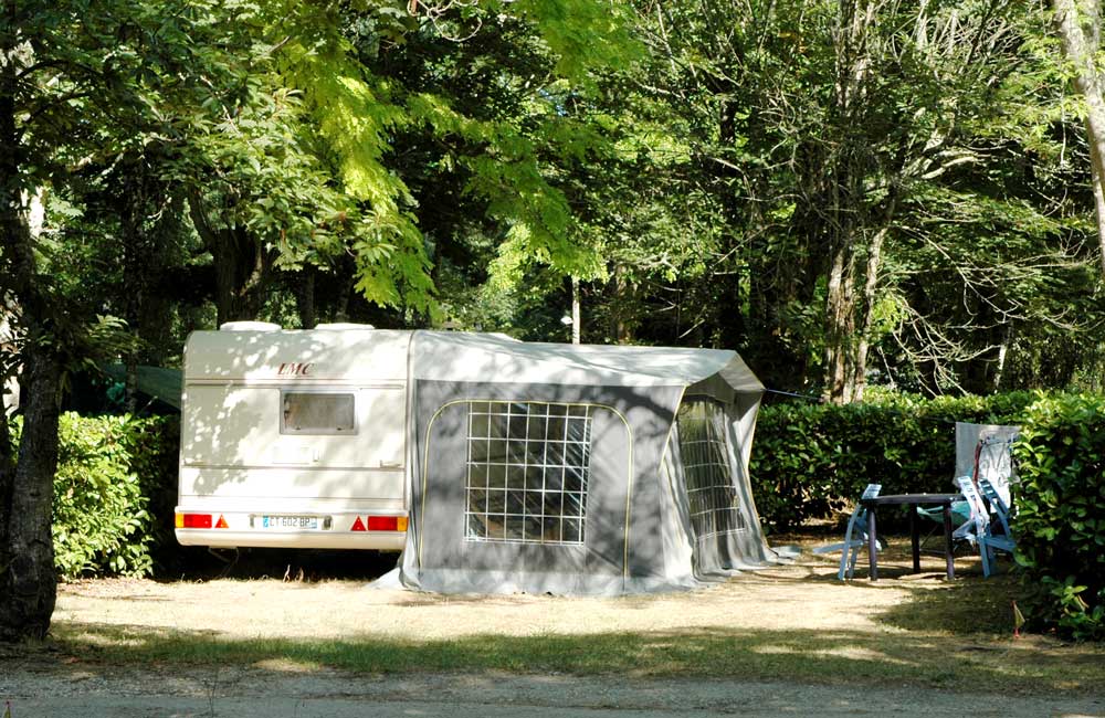 Emplacement caravane camping en Dordogne