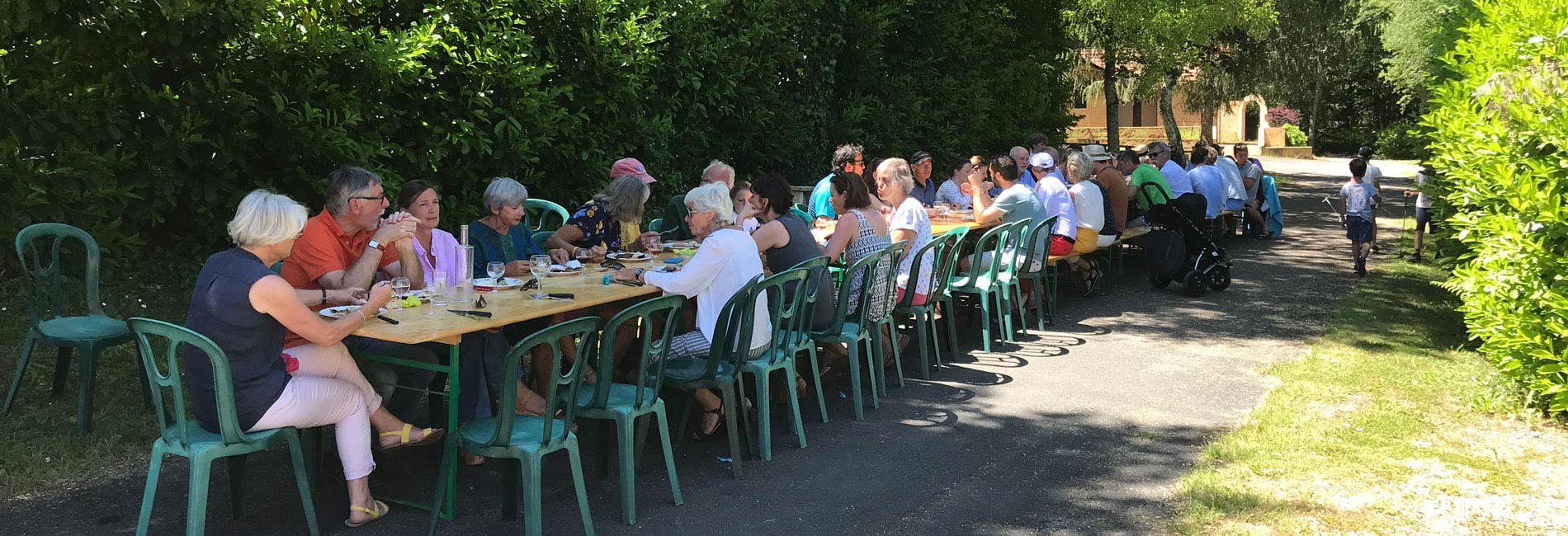 repas groupe randonneurs