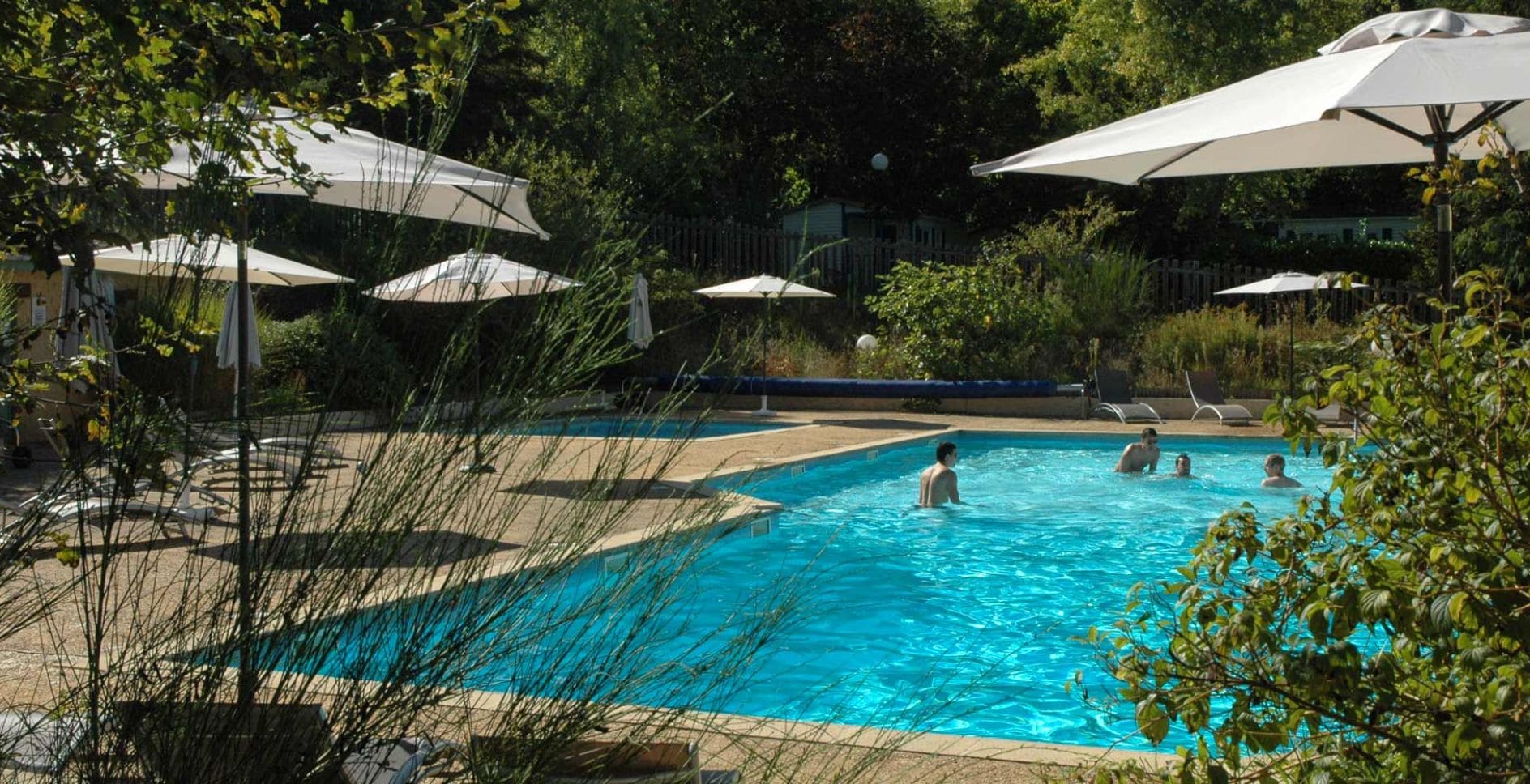 Camping écologique avec piscine en Dordogne